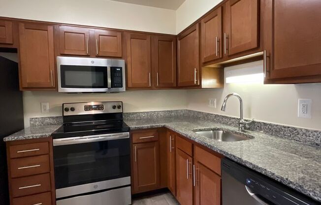2 beds, 2 baths, 1,000 sqft, $1,850, Unit 14203 #A2