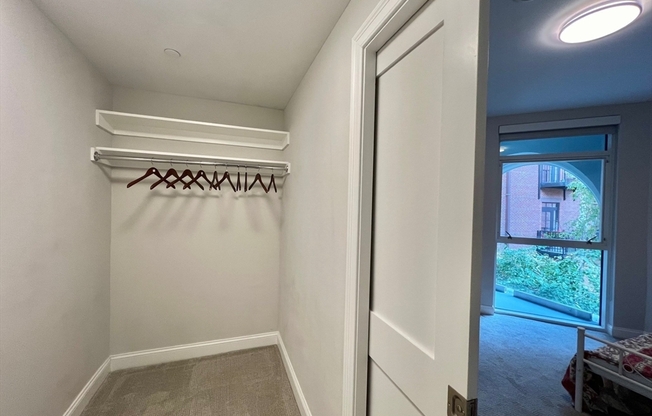 1 bed, 1.5 baths, 869 sqft, $3,750, Unit 401