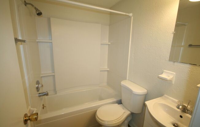 1 bed, 1 bath, 388 sqft, $965, Unit 22