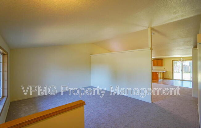 3107 NE 148 AVE