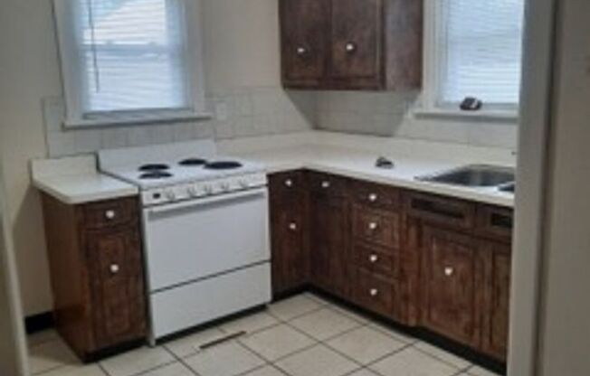 2 beds, 2 baths, $1,400