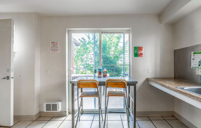 Cozy Studios in the U District