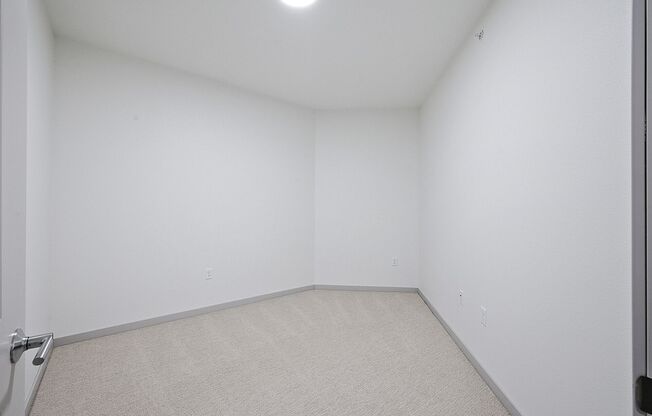 1 bed, 1 bath, 1,015 sqft, $1,995, Unit 410