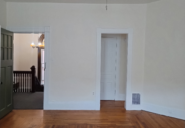 536 HOWELL AVE