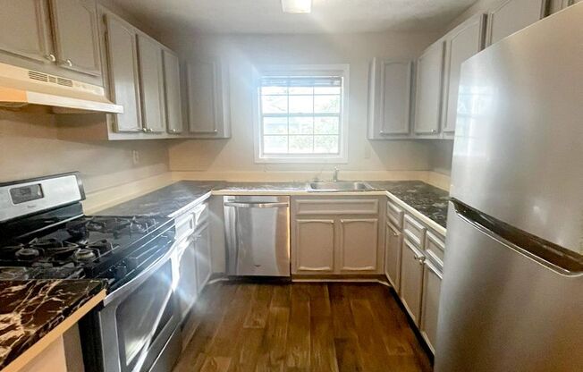 Charming 2-Bedroom Home - Move in by 10/30/24 and get $100 GC