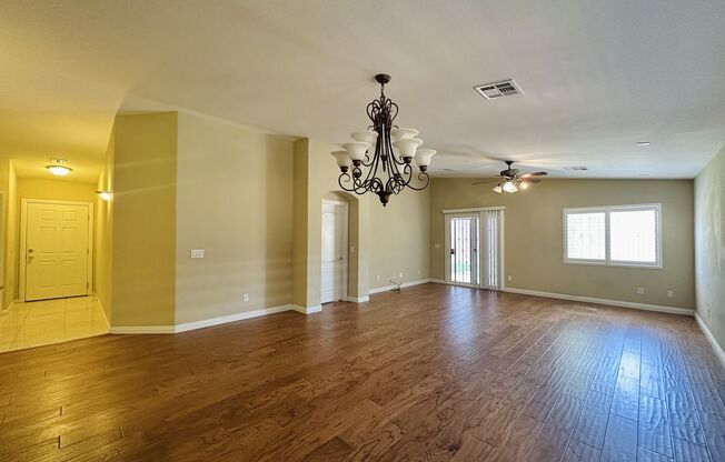 GATED BUFFALO RANCH 2 STORY HOME 5 ROOMS 3 BATH HOUSE FOR RENT, 4 ROOMS DOWNSTAIRS