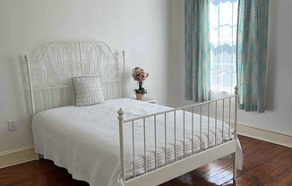 2500 Block Bainbridge Street