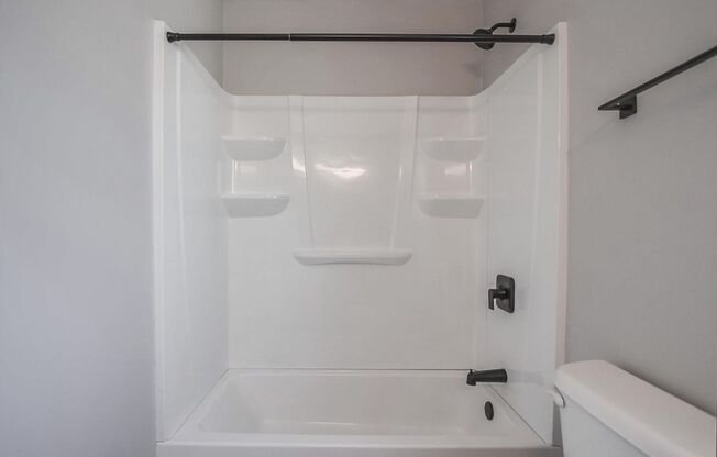 1 bed, 1 bath, $3,300, Unit 15