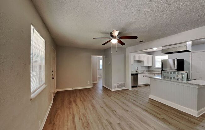 2423 OAKWOOD TER