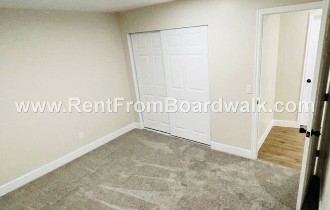 3 beds, 1 bath, 1,025 sqft, $1,699, Unit 2045 w 6200 s- UPSTAIRS