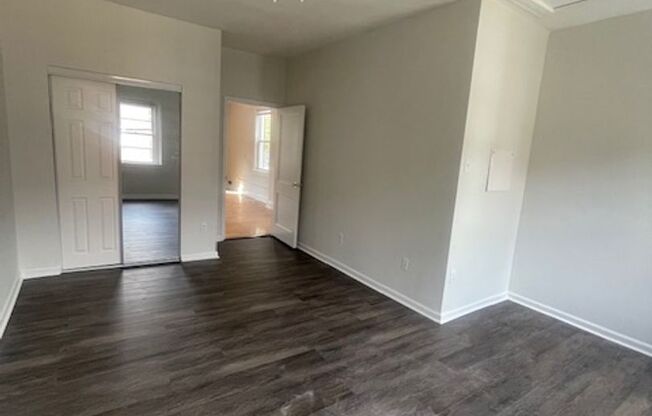 3 beds, 2 baths, 1,600 sqft, $2,195, Unit Apt. A