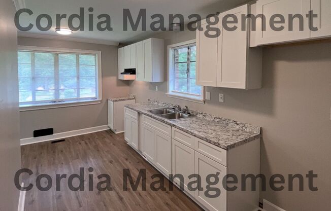 2 Bedroom For Rent in Decatur - Gorgeous Hardwood Floors - Pet Friendly