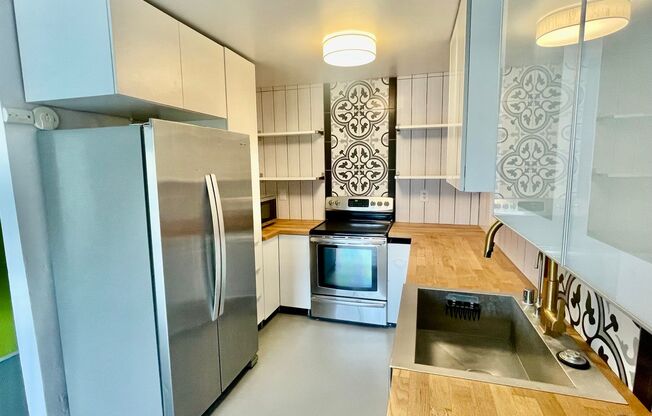 Charming 1 bedroom 1 bathroom in heart of Bay Ho