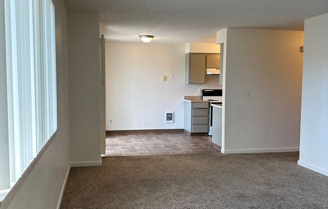 2 beds, 1 bath, 900 sqft, $1,350, Unit 3661