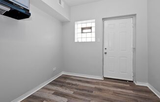 2 beds, 1 bath, 480 sqft, $1,525, Unit 4242 1/2 - 3E