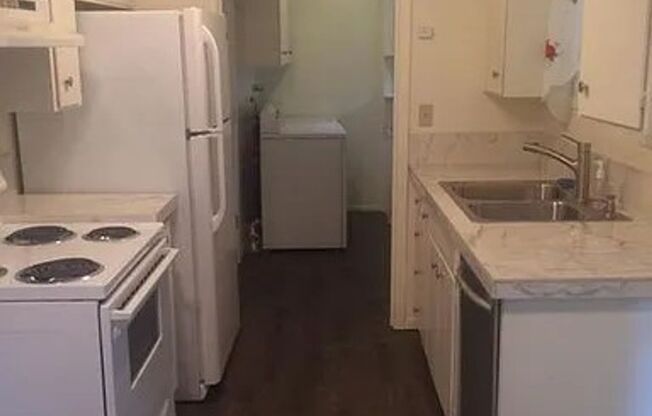 3140-3142 W. 18th Ave