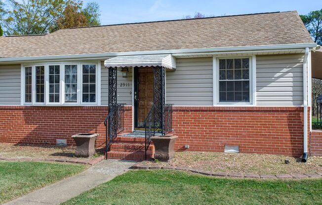 ADORABLE 3 BEDROOM RANCHER WITH LARGE FENCED YARD