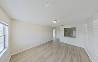 2 beds, 1 bath, $1,095