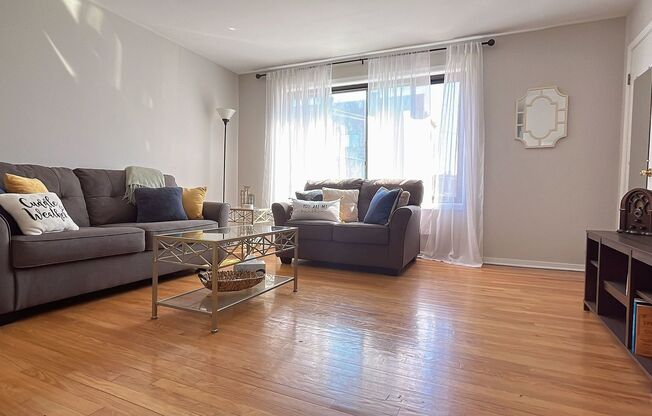 308 W 27 ST