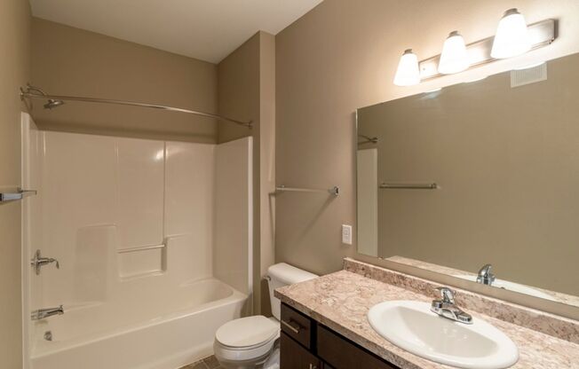 3 beds, 2 baths, 1,301 sqft, $1,705, Unit 118