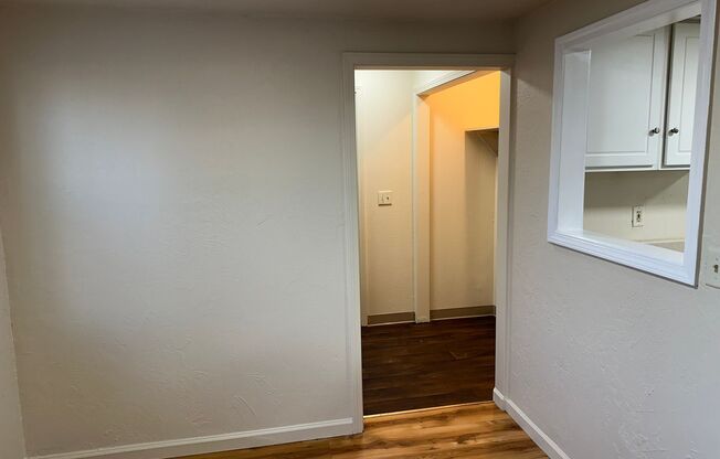 2 beds, 1 bath, $1,595