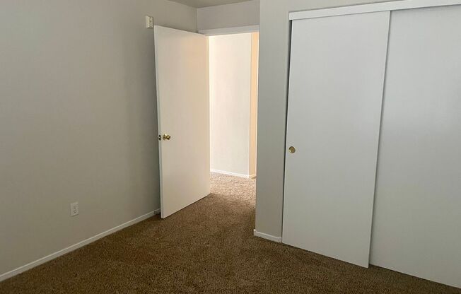 3 beds, 2 baths, $1,695, Unit # 1008