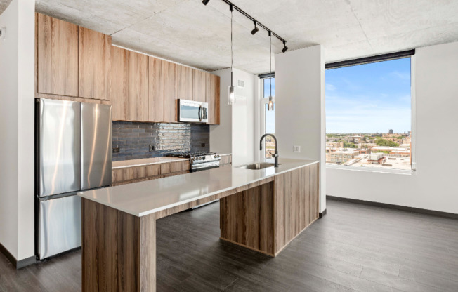 153 N ASHLAND AVE