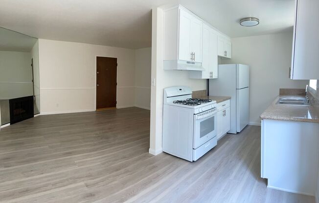 Las Palmas Apartments