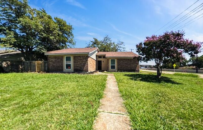 1000 HARNESS LN