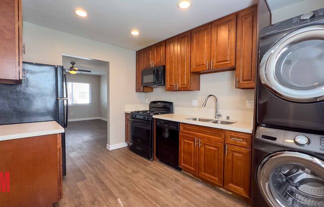 2 beds, 1 bath, $2,099, Unit 4235