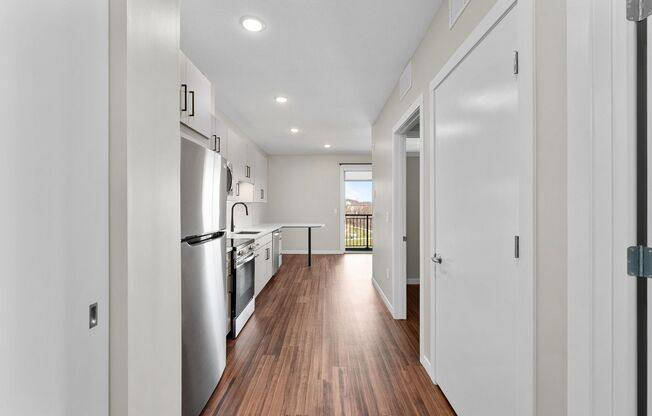 1 bed, 1 bath, 605 sqft, $1,275, Unit 404