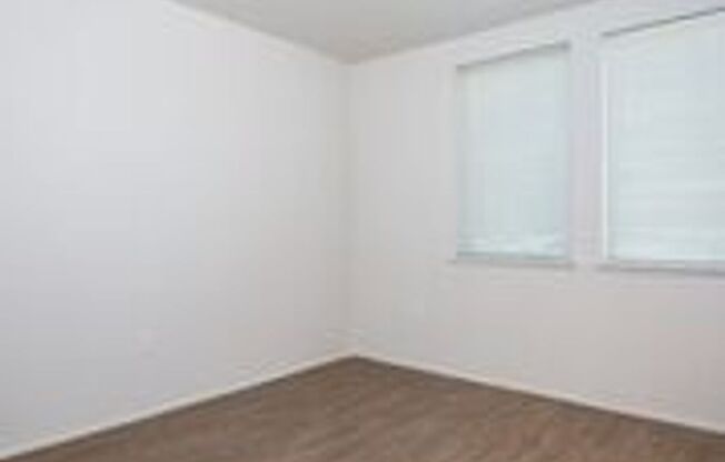 Studio, 1 bath, 329 sqft, $1,463, Unit Unit 102