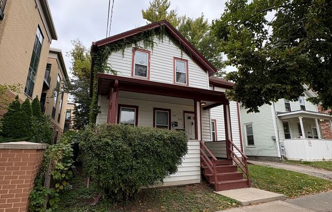 (515) 520-524 W. Doty Street