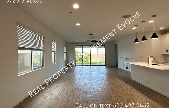 5725 S VERDE