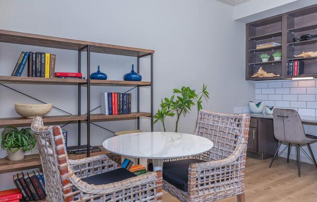 1 bed, 1 bath, 811 sqft, $1,500