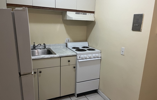 200 Kelton st 14