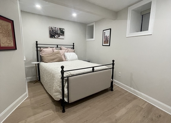 3 beds, 3 baths, 1,800 sqft, $5,750, Unit 1