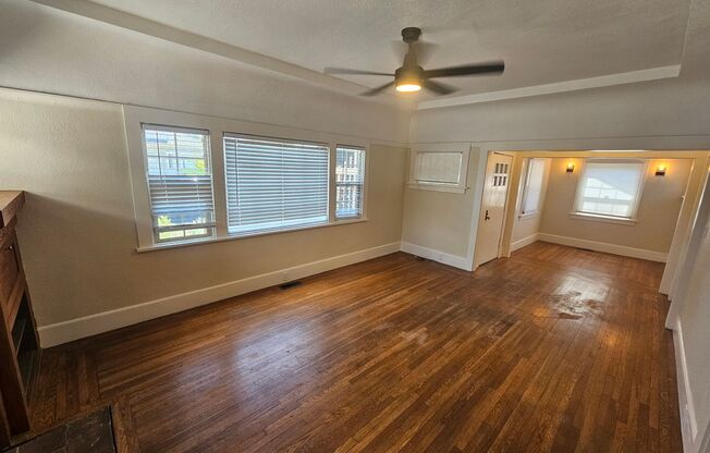 Beautiful Spacious 2 Bedroom Home w/ Updated 1 Bedroom In-law Unit in Rear!