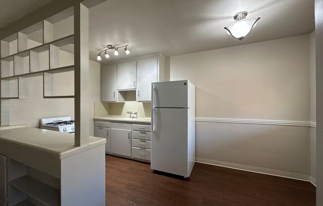 1 bed, 1 bath, $1,480, Unit 15