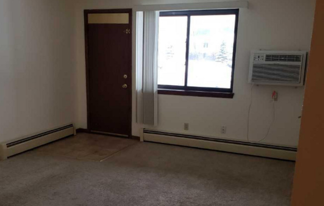 2 beds, 1.5 baths, 850 sqft, $1,050, Unit 6333-18