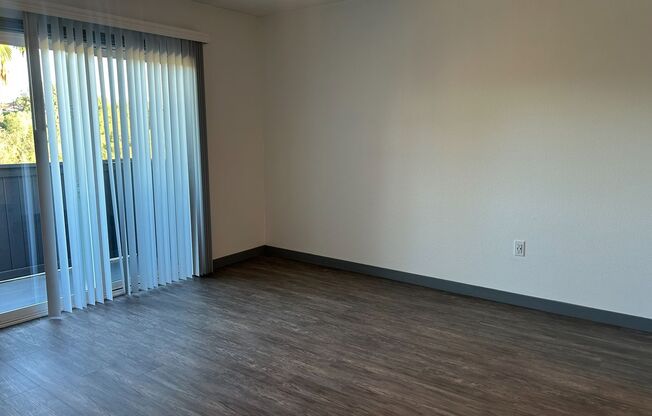 2 beds, 1 bath, 950 sqft, $2,965, Unit C028