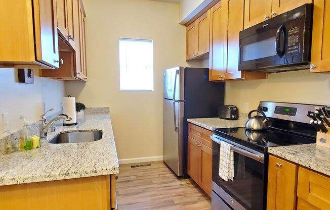 3 beds, 1 bath, $3,995