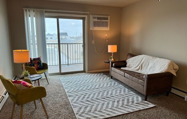 1 bed, 1 bath, 662 sqft, $1,020, Unit 2400-303