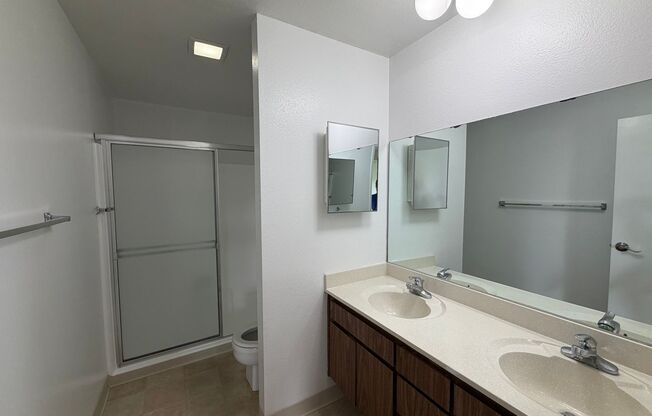 2 beds, 1 bath, 980 sqft, $2,500, Unit 054
