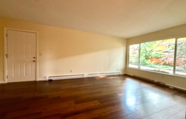 1626-1646 SE Ash St. Portland, OR 97214