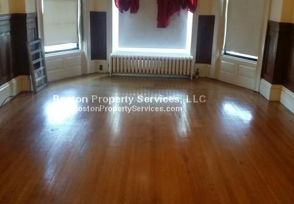 39 BAY STATE RD