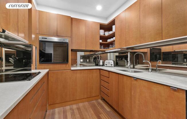 3 beds, 4.5 baths, 2,800 sqft, $30,000, Unit 601
