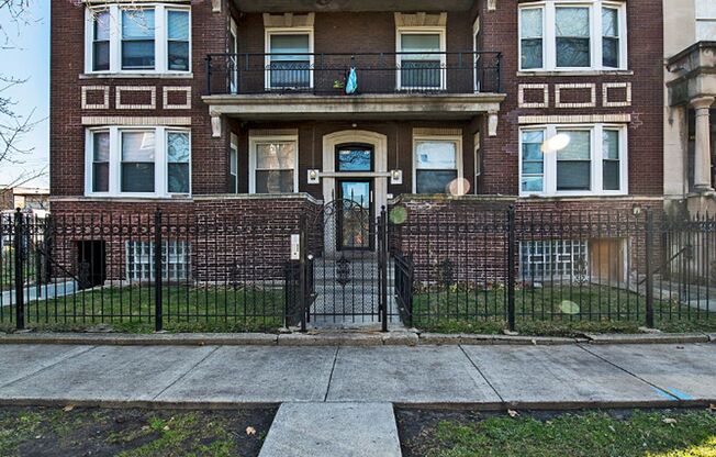 6033 S Vernon