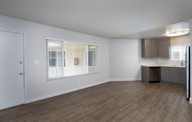 2 beds, 1 bath, 854 sqft, $2,795, Unit 25-08