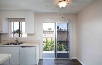 Beautiful El Cajon 2 Bed/1 Bath with AC in a Gated Complex